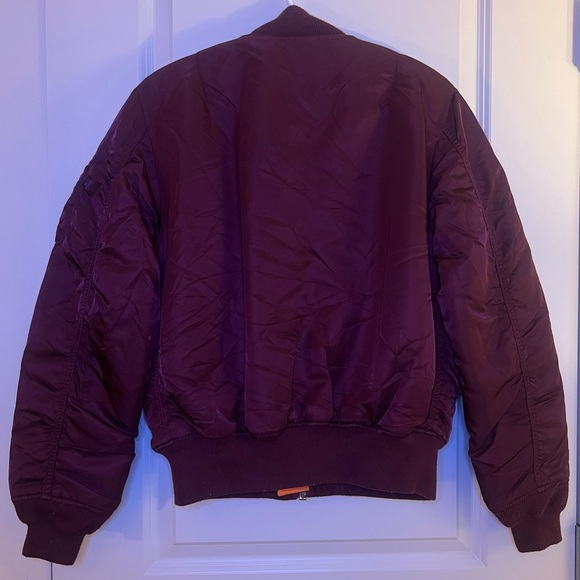 Alpha Industries Flight/Bomber Jacket Size Medium - Picture 4 of 11